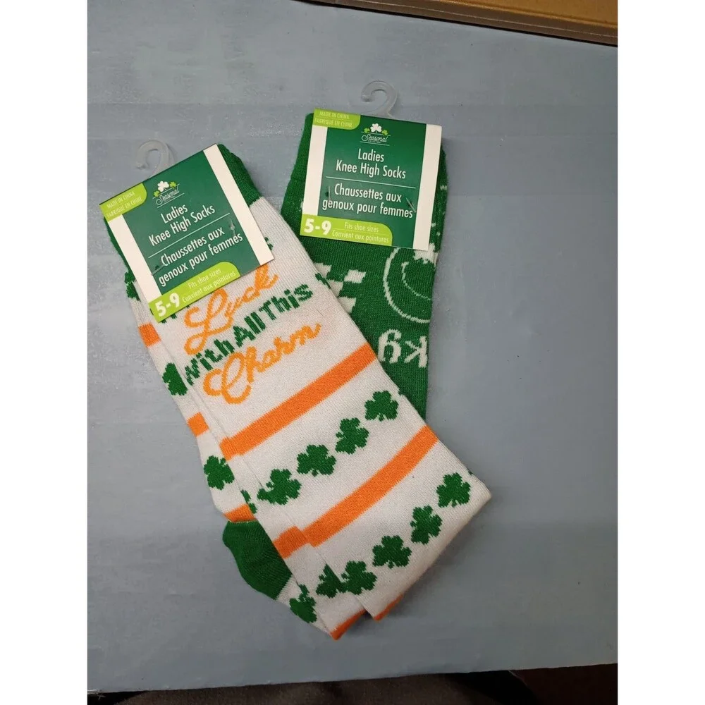 Pacific leg wear this product